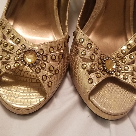 Carlos Santana Heels - Picture 2 of 5